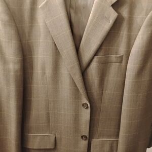 Joseph & Feiss Gold 43R sport coat in 100% wool with a brown windowpane pattern.
